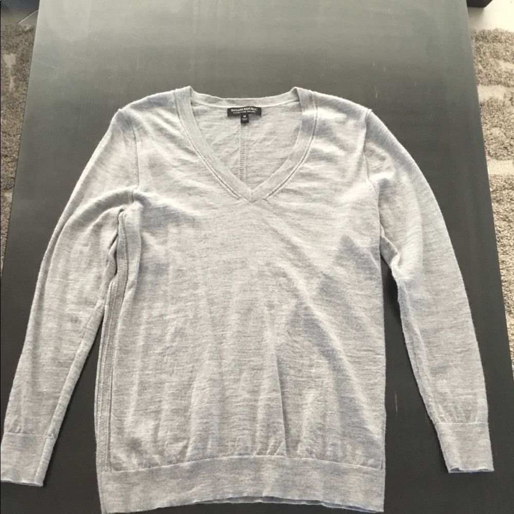 Banana Republic v neck boyfriend sweater